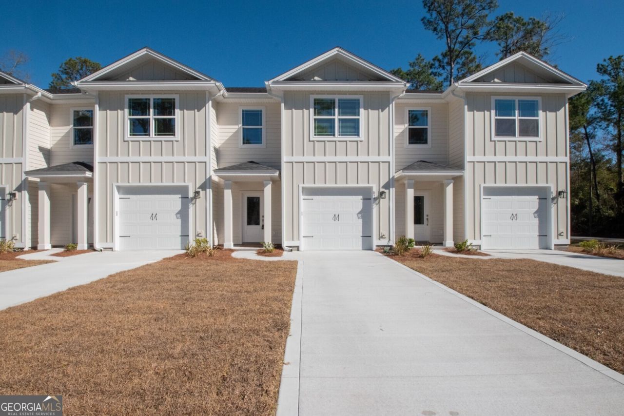 575 Arizona S, Kingsland, GA 31548 Main Photo