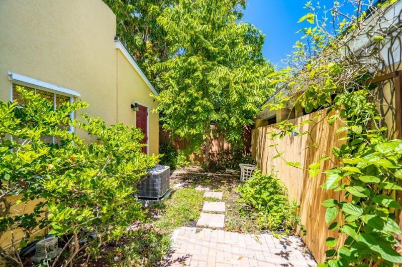 1602 N L Street, Lake Worth Beach, FL 33460 Photo