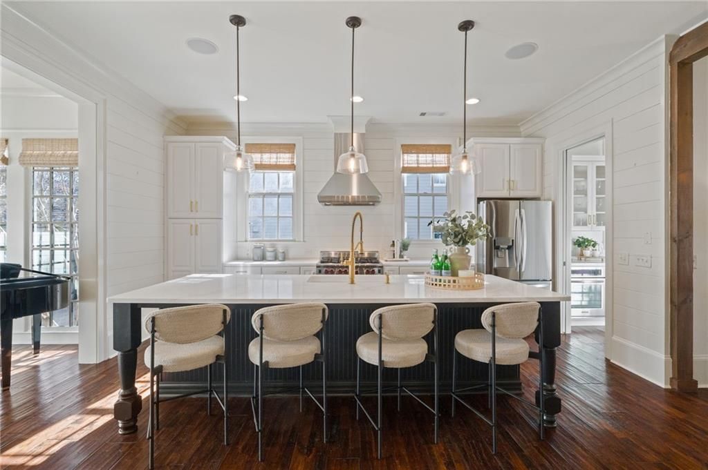 7155 Round Road, Cumming, GA 30040 Main Photo