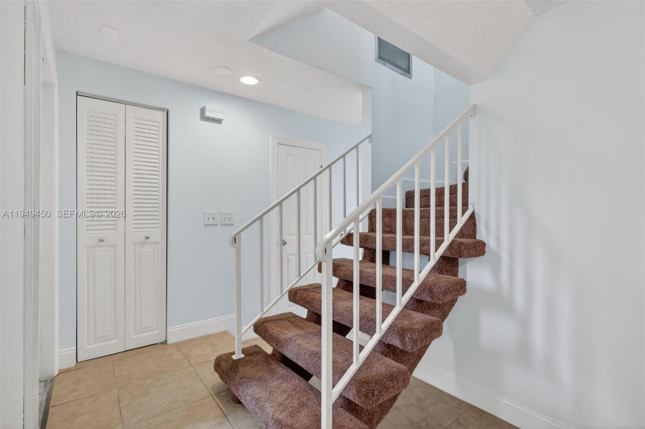 3516 Gardens East Dr, Unit A, Palm Beach Gardens, FL 33410 Photo