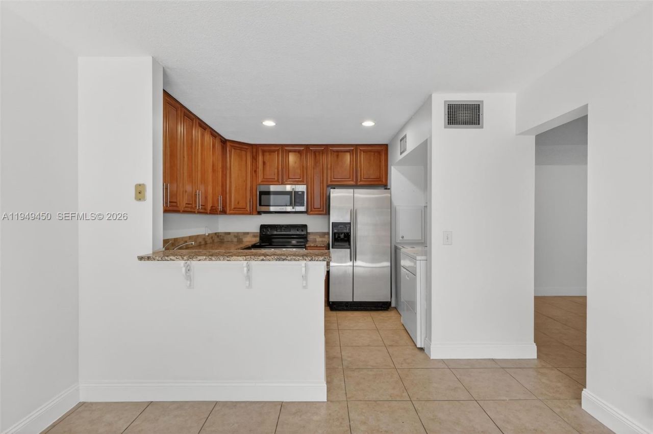 3516 Gardens East Dr, Unit A, Palm Beach Gardens, FL 33410 Photo