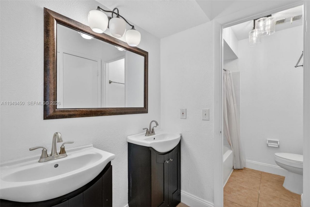 3516 Gardens East Dr, Unit A, Palm Beach Gardens, FL 33410 Photo