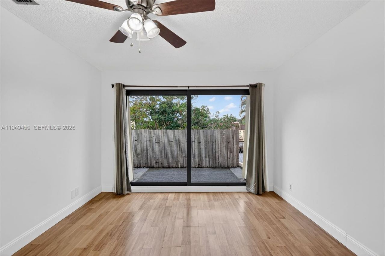 3516 Gardens East Dr, Unit A, Palm Beach Gardens, FL 33410 Photo