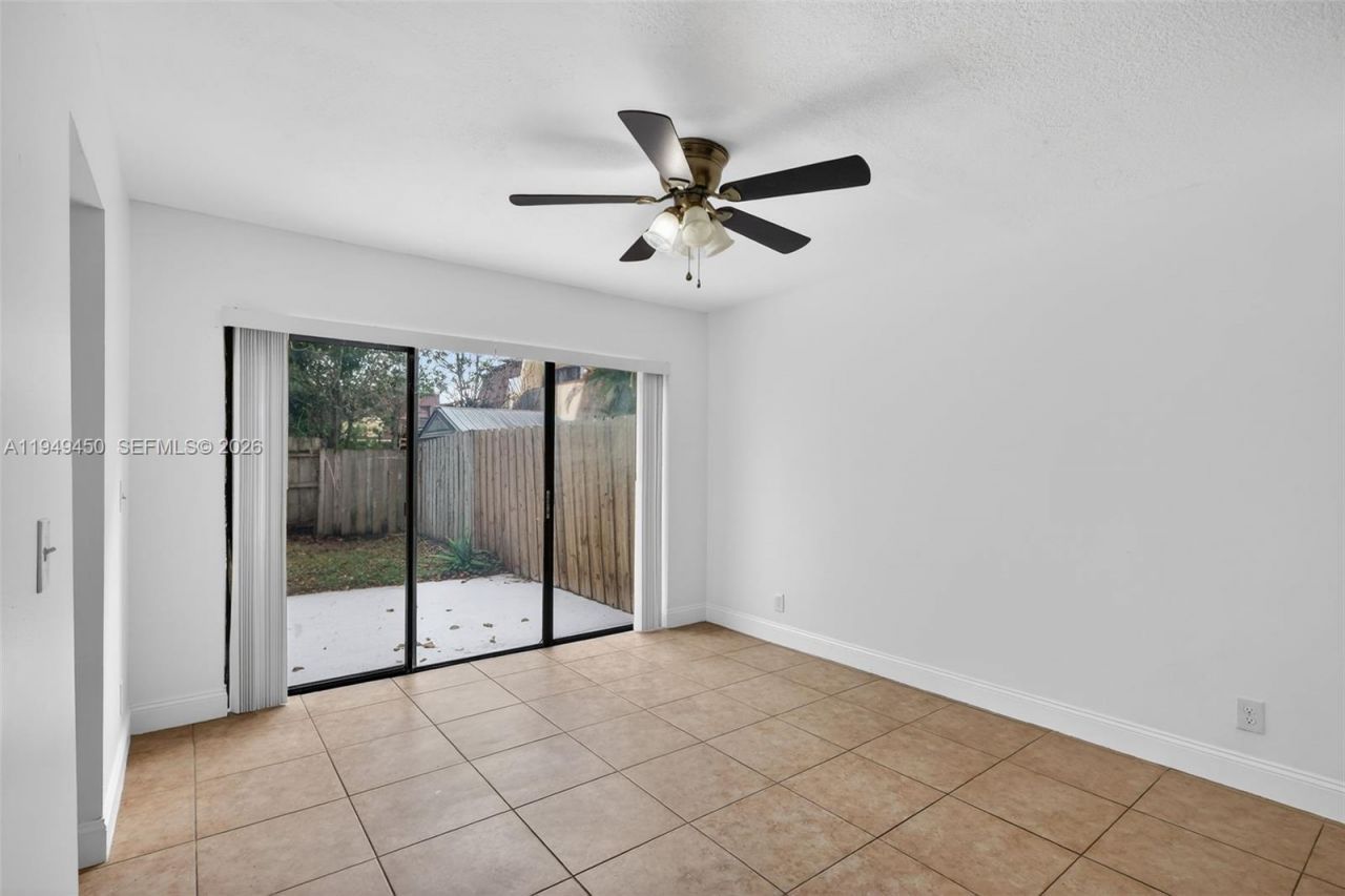 3516 Gardens East Dr, Unit A, Palm Beach Gardens, FL 33410 Photo