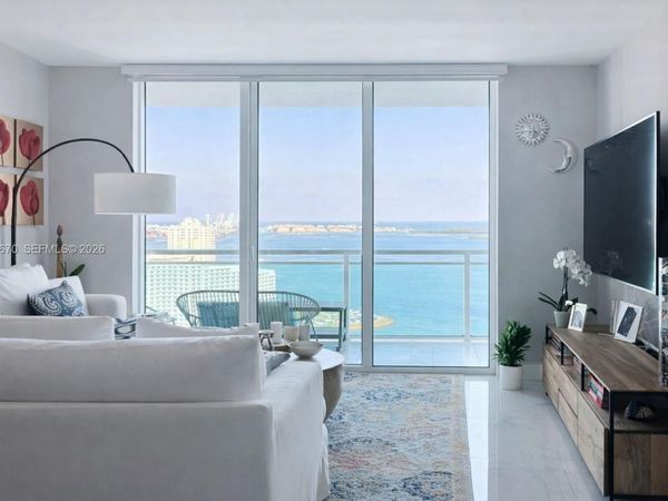 951 Brickell Ave, Unit 3304, Miami, FL 33131