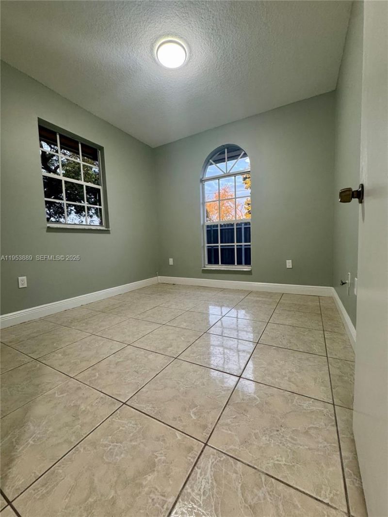 601 NW 97th St , Unit 601, Miami, FL 33150 Photo