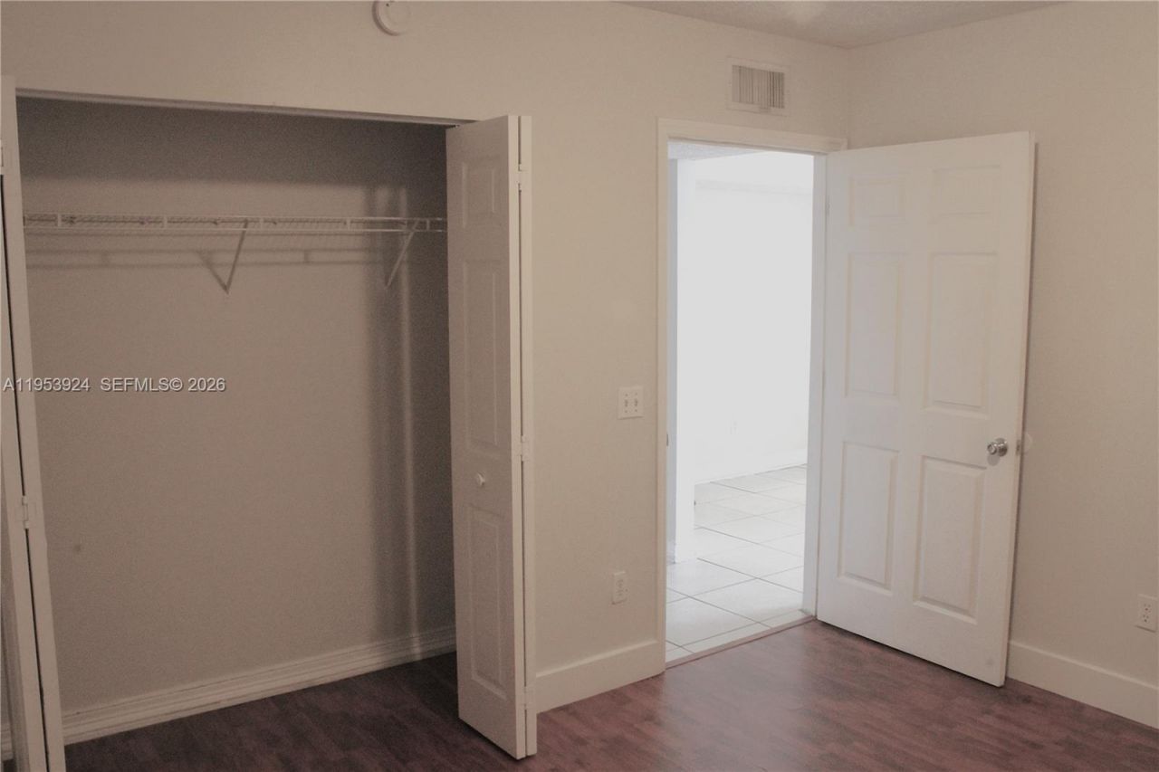 9650 NW 2nd St, Unit 4-301, Pembroke Pines, FL 33024 Photo