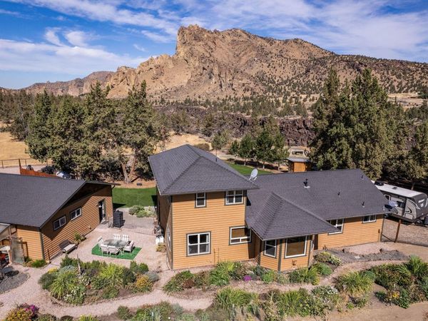 3885 NE Xenolith Street, Terrebonne, OR 97760