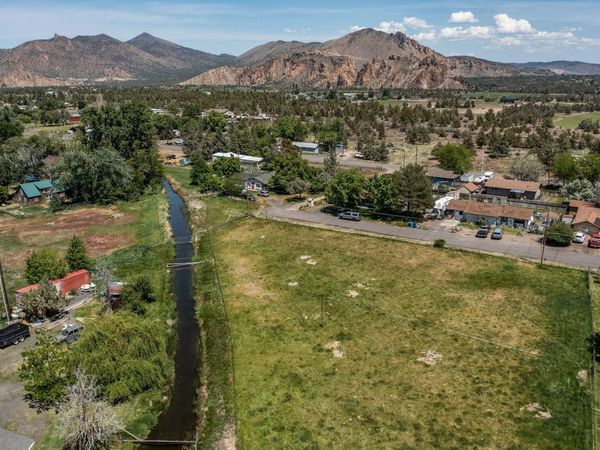 15th Street, Unit A, Terrebonne, OR 97760