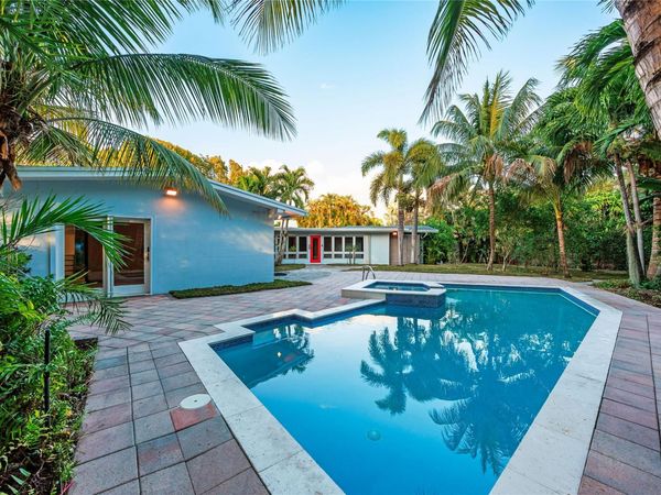 2614 NE 15th St, Fort Lauderdale, FL 33304