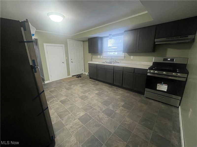 665 Crown Avenue, Ravenna, OH 44266 Photo 9