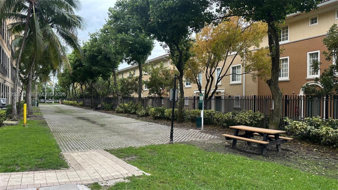 3001 NE 185th St , Unit 119, Aventura, FL 33180 Photo