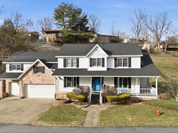 1621 Lakewood Circle, Washington, WV 26181