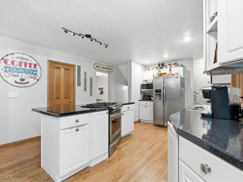 1621 Lakewood Circle, Washington, WV 26181 Photo 14