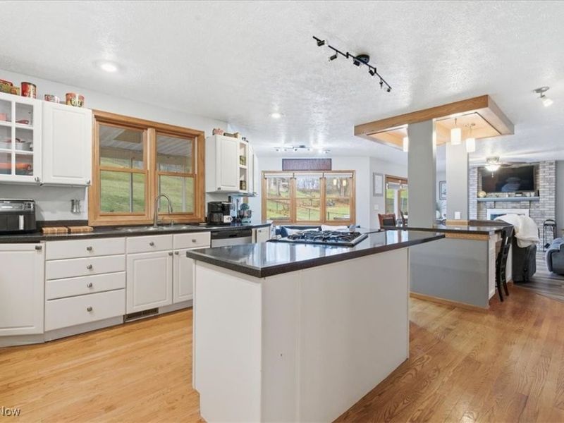 1621 Lakewood Circle, Washington, WV 26181 Photo 16