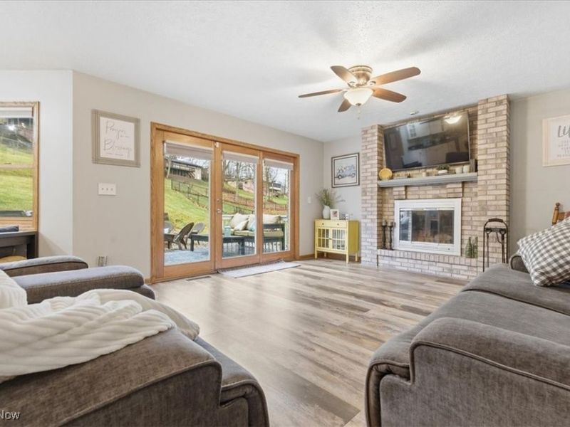 1621 Lakewood Circle, Washington, WV 26181 Photo 21