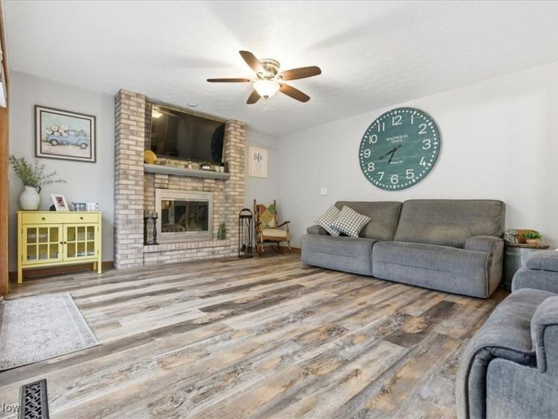 1621 Lakewood Circle, Washington, WV 26181 Photo 22