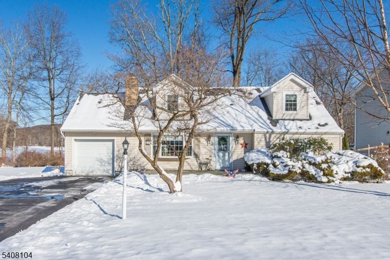 30 Edgewater Dr, Denville, NJ 07834 Main Photo