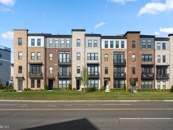 43376 FARRINGDON SQUARE, BROADLANDS, VA 20148