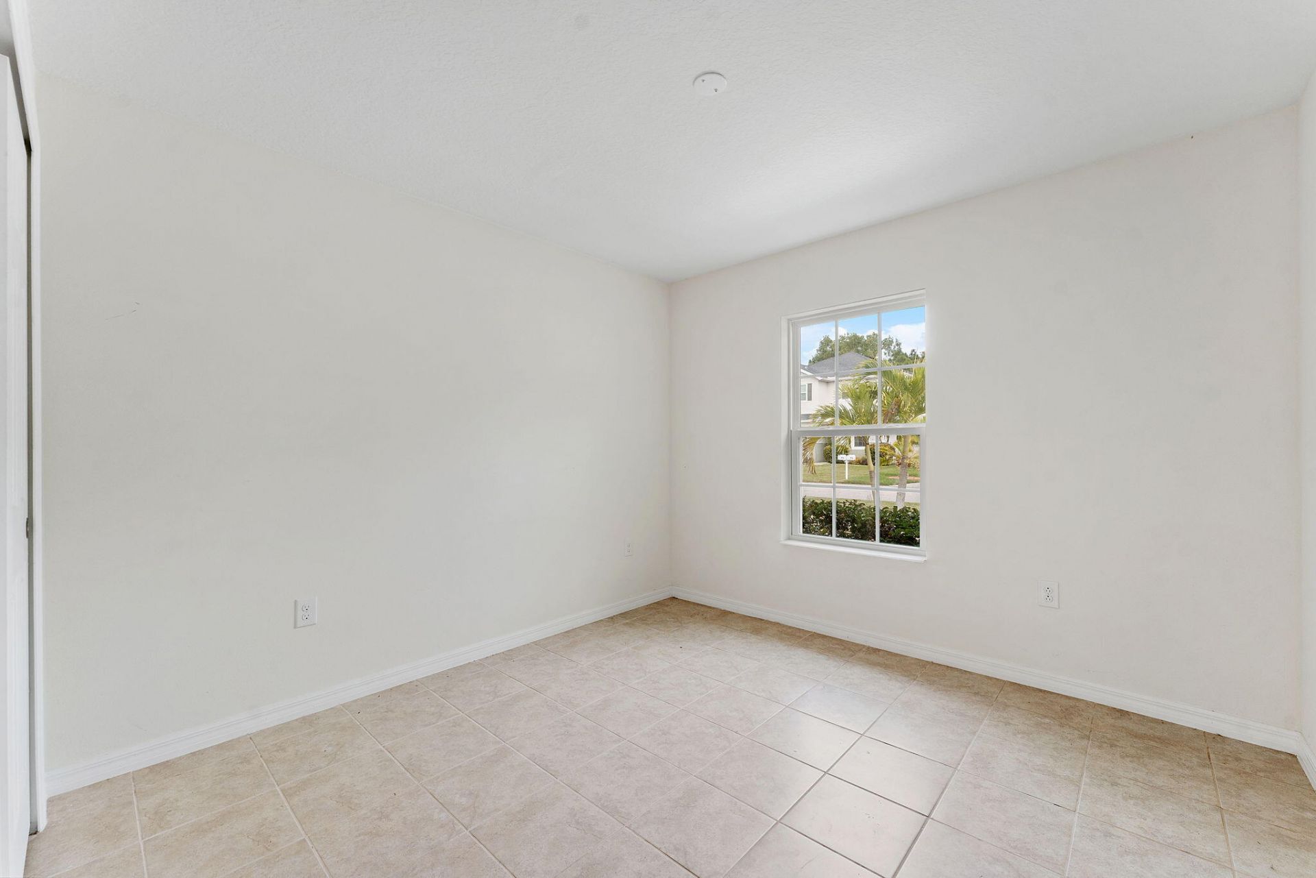 5330 NW Pine Trail Circle, Port Saint Lucie, FL 34983 Photo