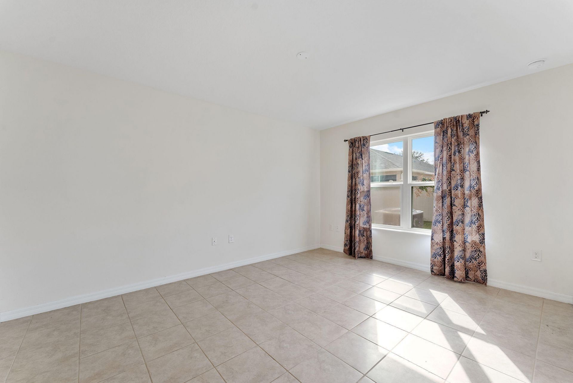 5330 NW Pine Trail Circle, Port Saint Lucie, FL 34983 Photo