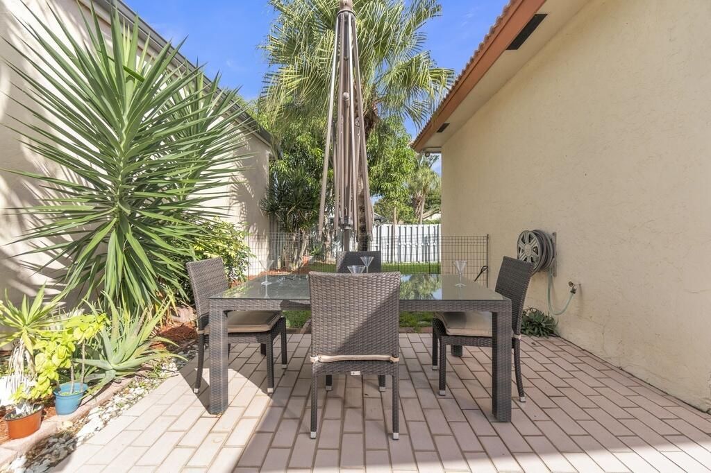 215 Citrus Trail, Boynton Beach, FL 33436 Photo