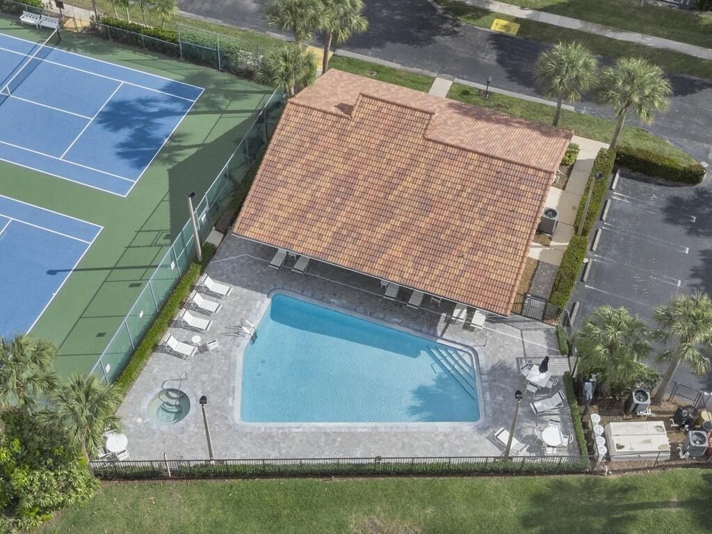 215 Citrus Trail, Boynton Beach, FL 33436 Photo