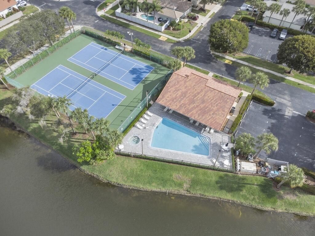 215 Citrus Trail, Boynton Beach, FL 33436 Photo