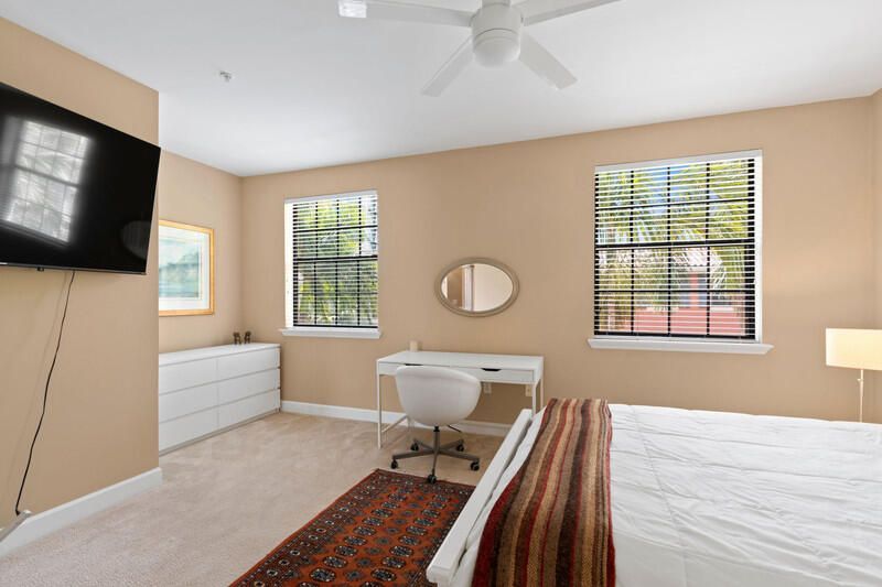 656 Fern Street, West Palm Beach, FL 33401 Photo