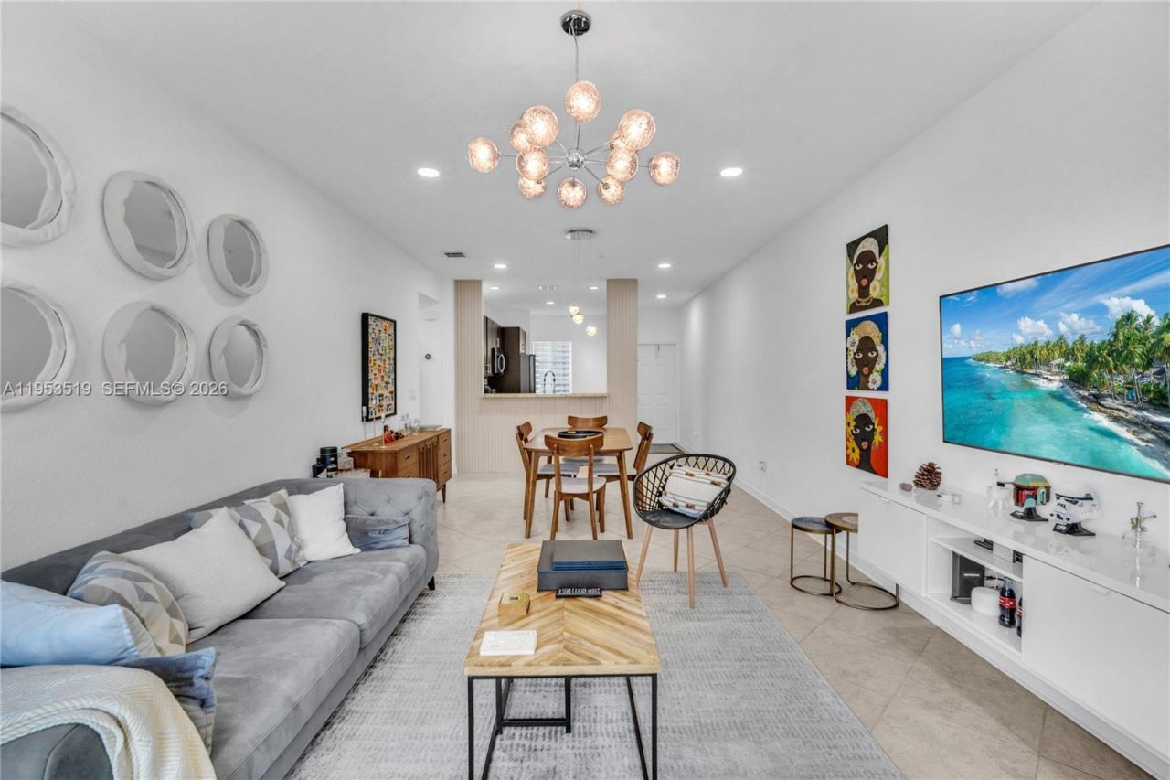 121 NW 2nd Ave, Unit 4, Hallandale Beach, FL 33009 Photo