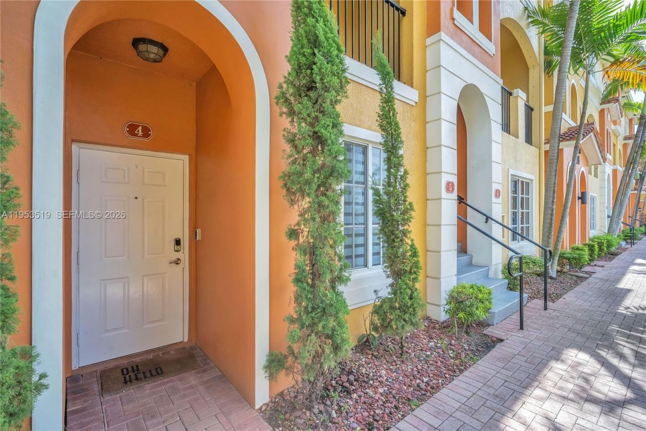 121 NW 2nd Ave, Unit 4, Hallandale Beach, FL 33009 Photo