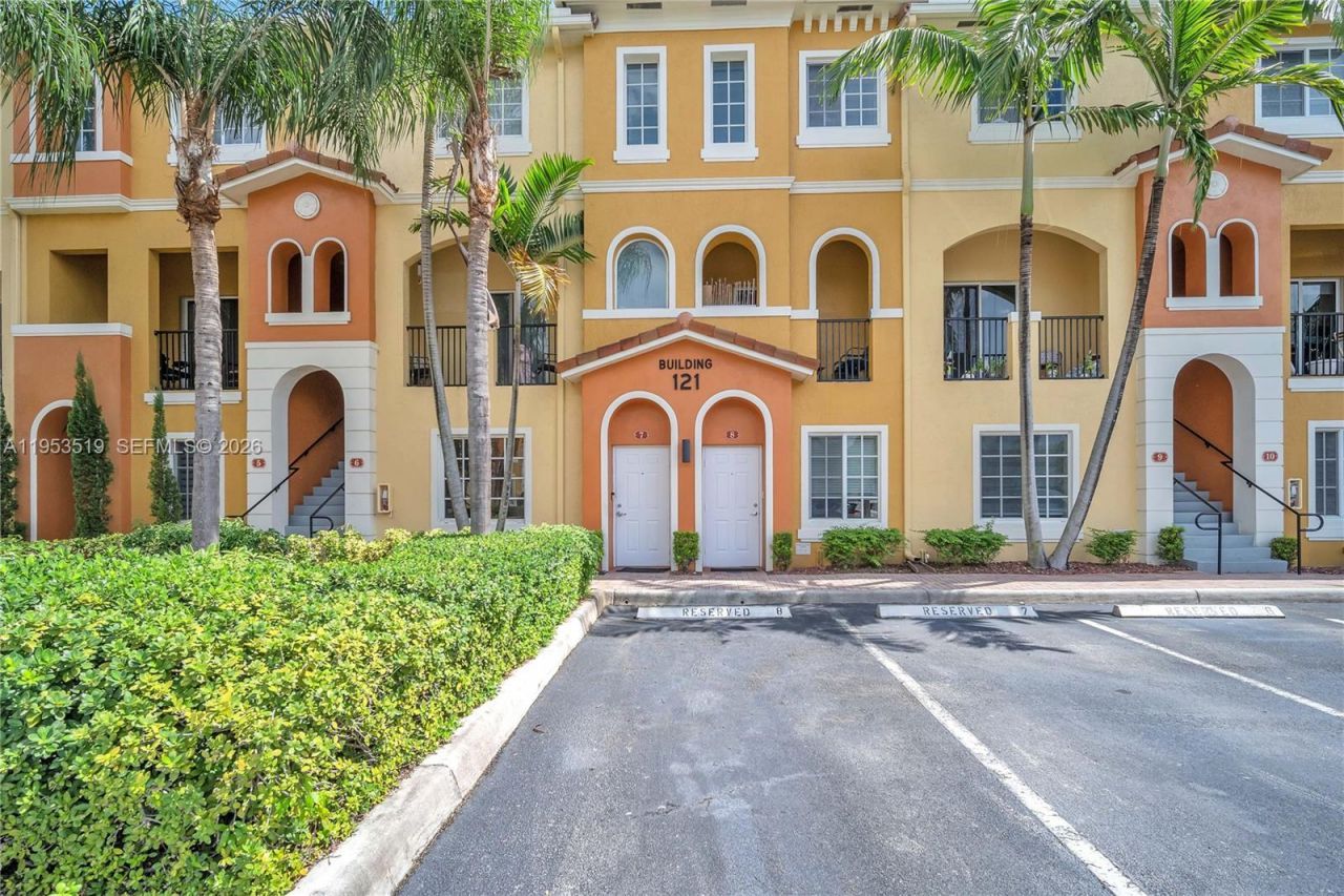 121 NW 2nd Ave, Unit 4, Hallandale Beach, FL 33009 Photo