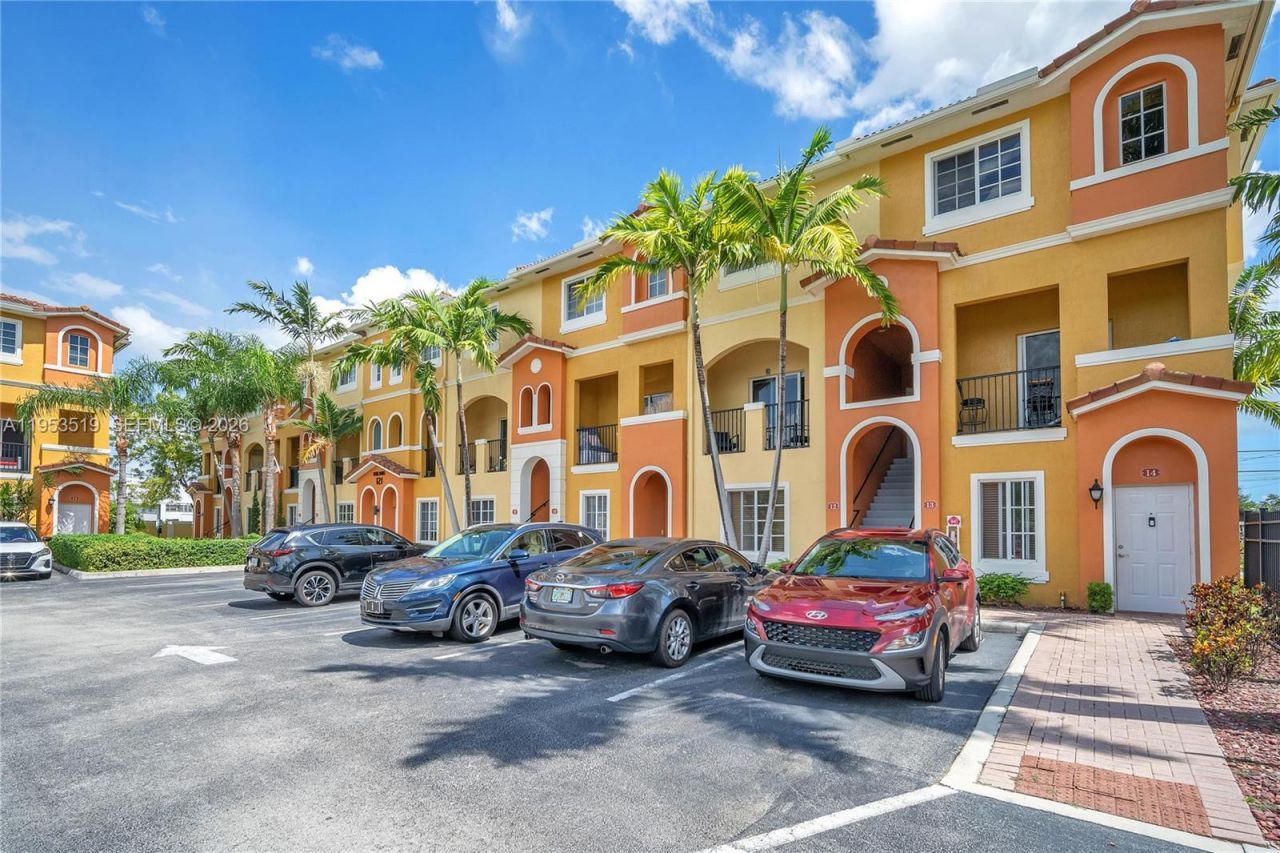 121 NW 2nd Ave, Unit 4, Hallandale Beach, FL 33009 Photo