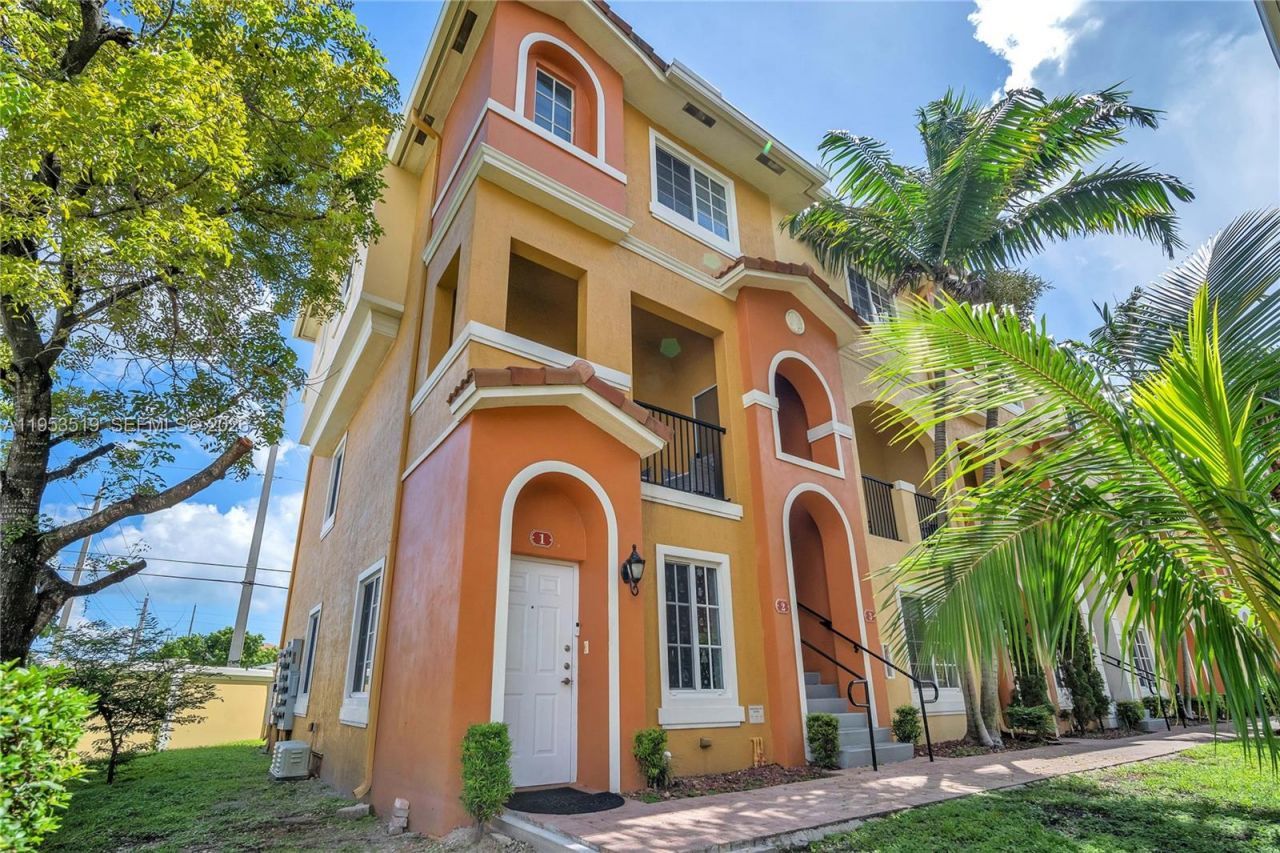 121 NW 2nd Ave, Unit 4, Hallandale Beach, FL 33009 Photo