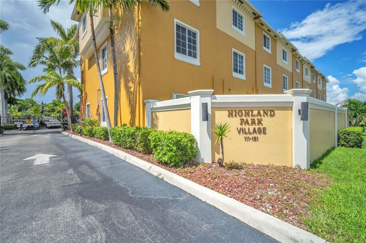 121 NW 2nd Ave, Unit 4, Hallandale Beach, FL 33009 Photo