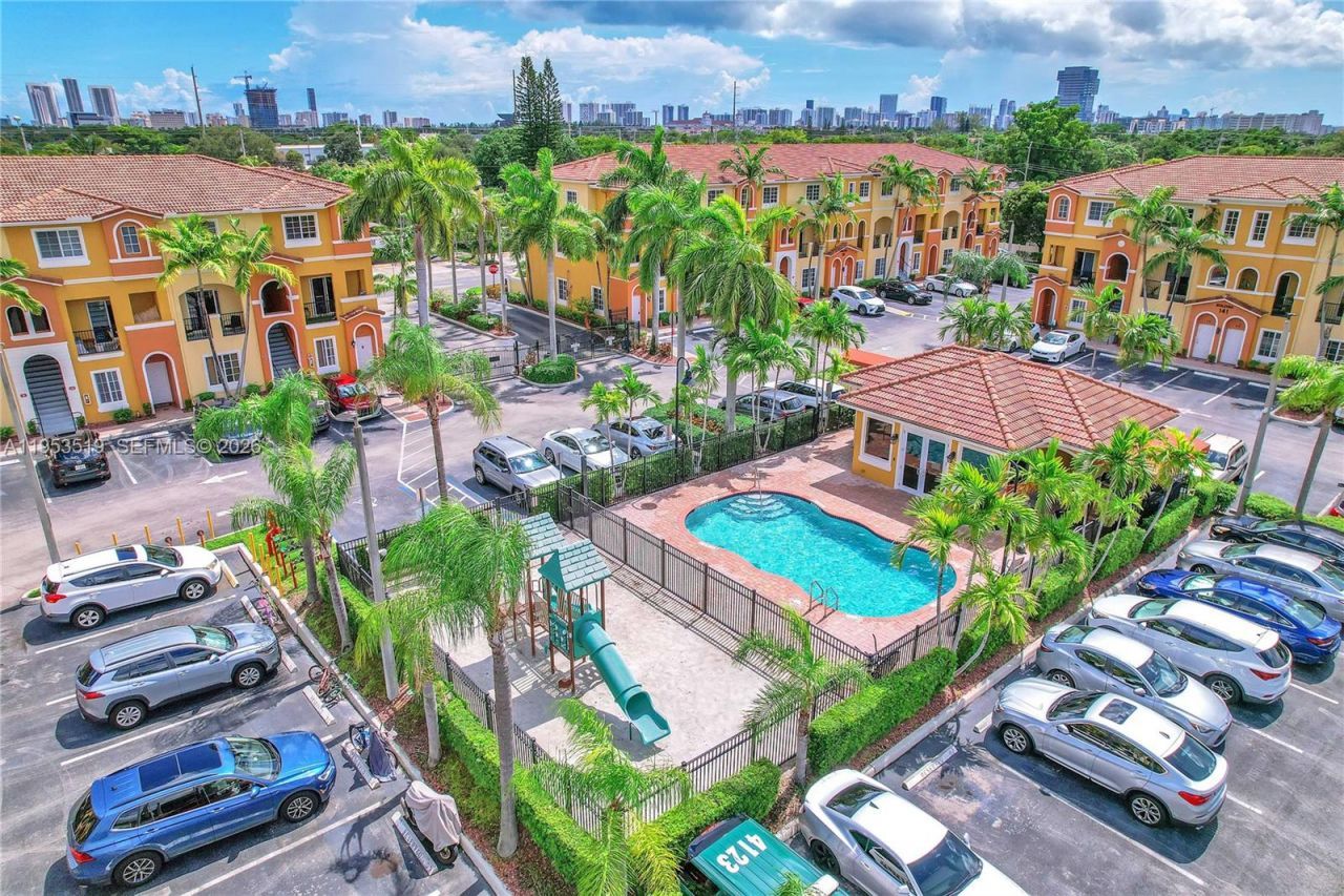 121 NW 2nd Ave, Unit 4, Hallandale Beach, FL 33009 Photo