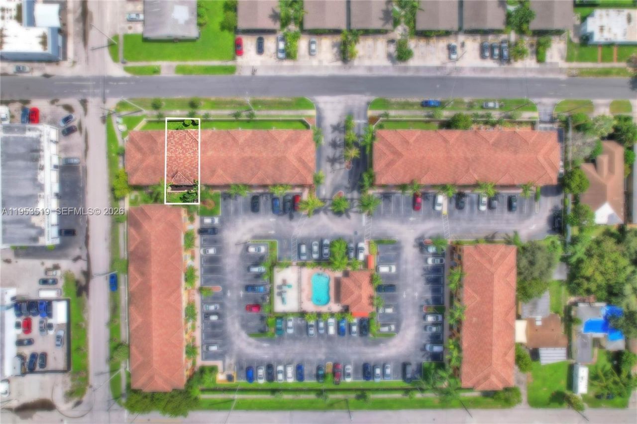 121 NW 2nd Ave, Unit 4, Hallandale Beach, FL 33009 Photo