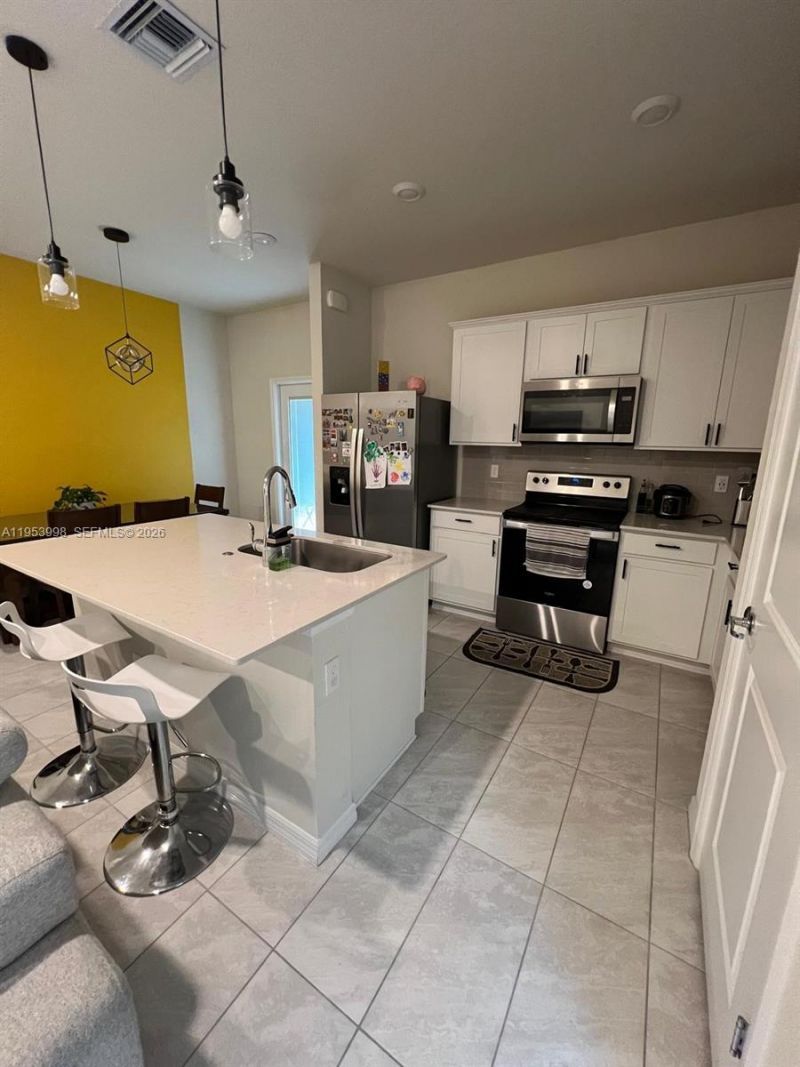 3235 N Watercress Dr, Lauderdale Lakes, FL 33311 Photo