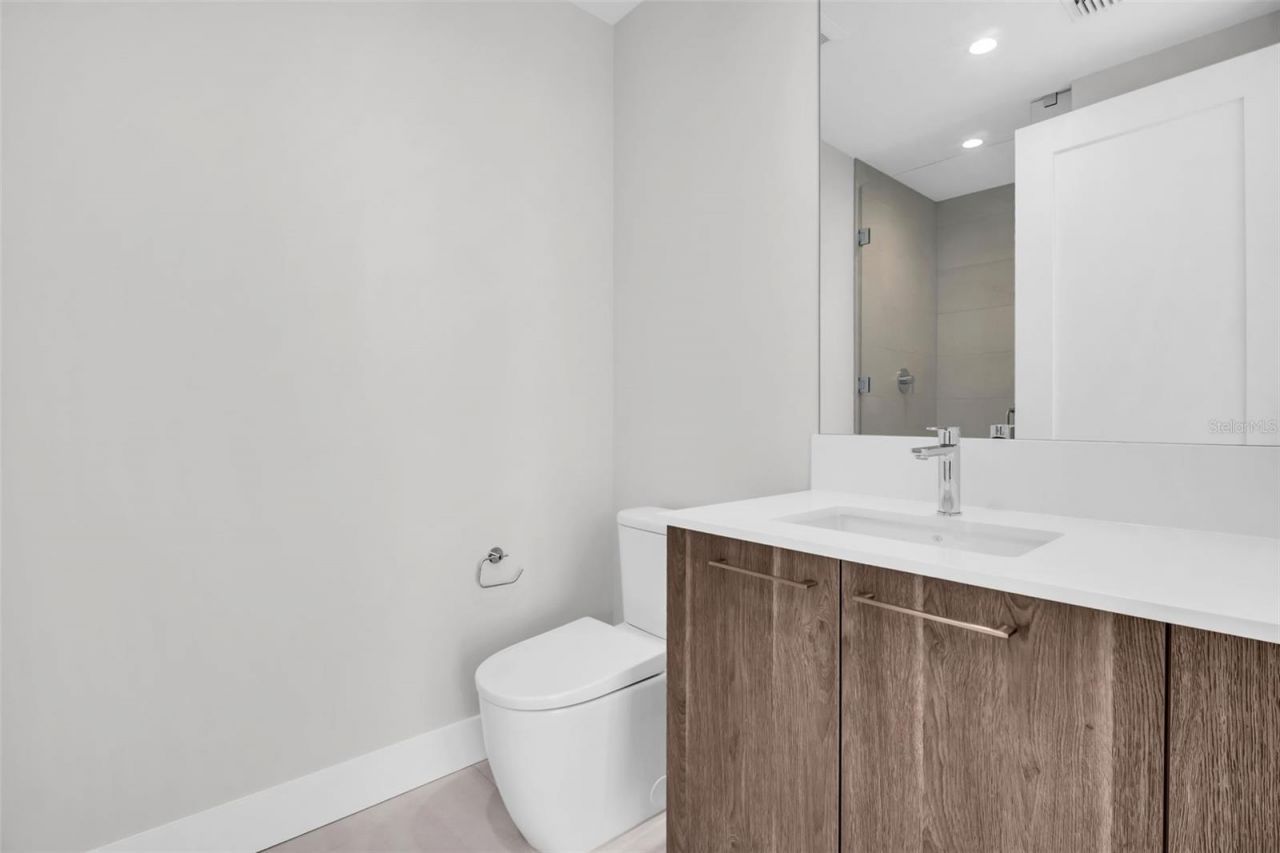 275 1st Avenue S, Unit 2807, Saint Petersburg, FL 33701 Photo