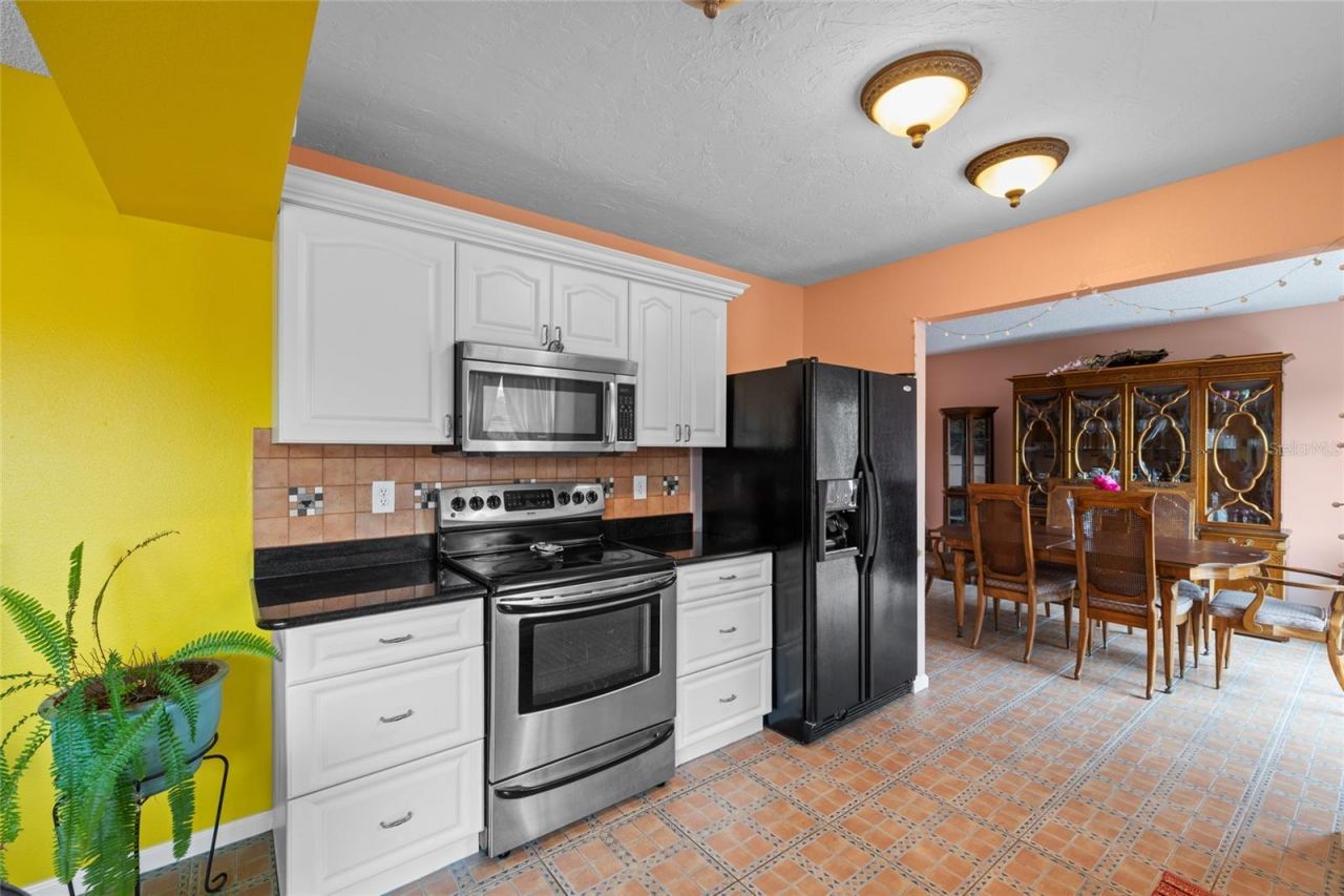 3910 77th Place E, Sarasota, FL 34243 Photo