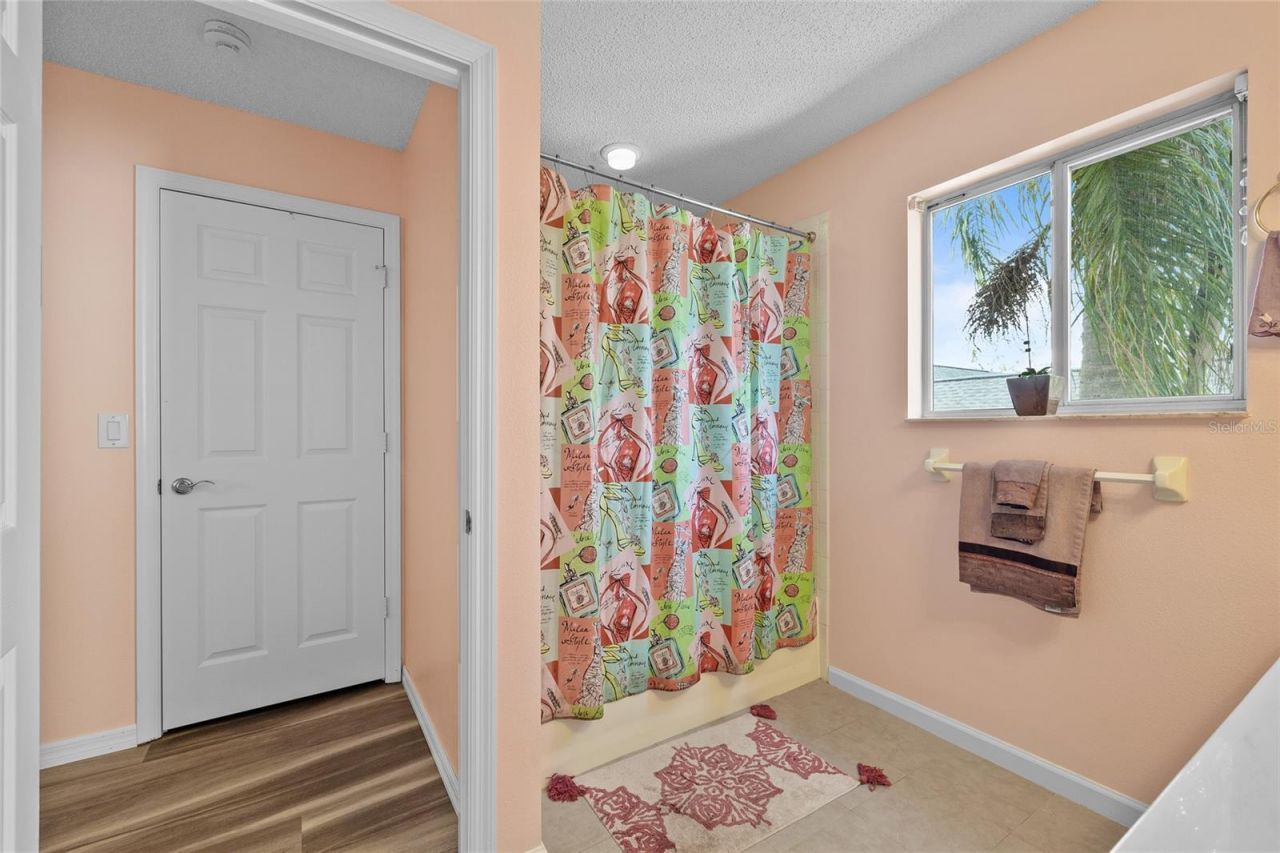 3910 77th Place E, Sarasota, FL 34243 Photo