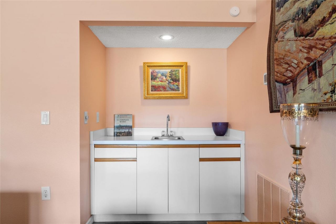 3910 77th Place E, Sarasota, FL 34243 Photo