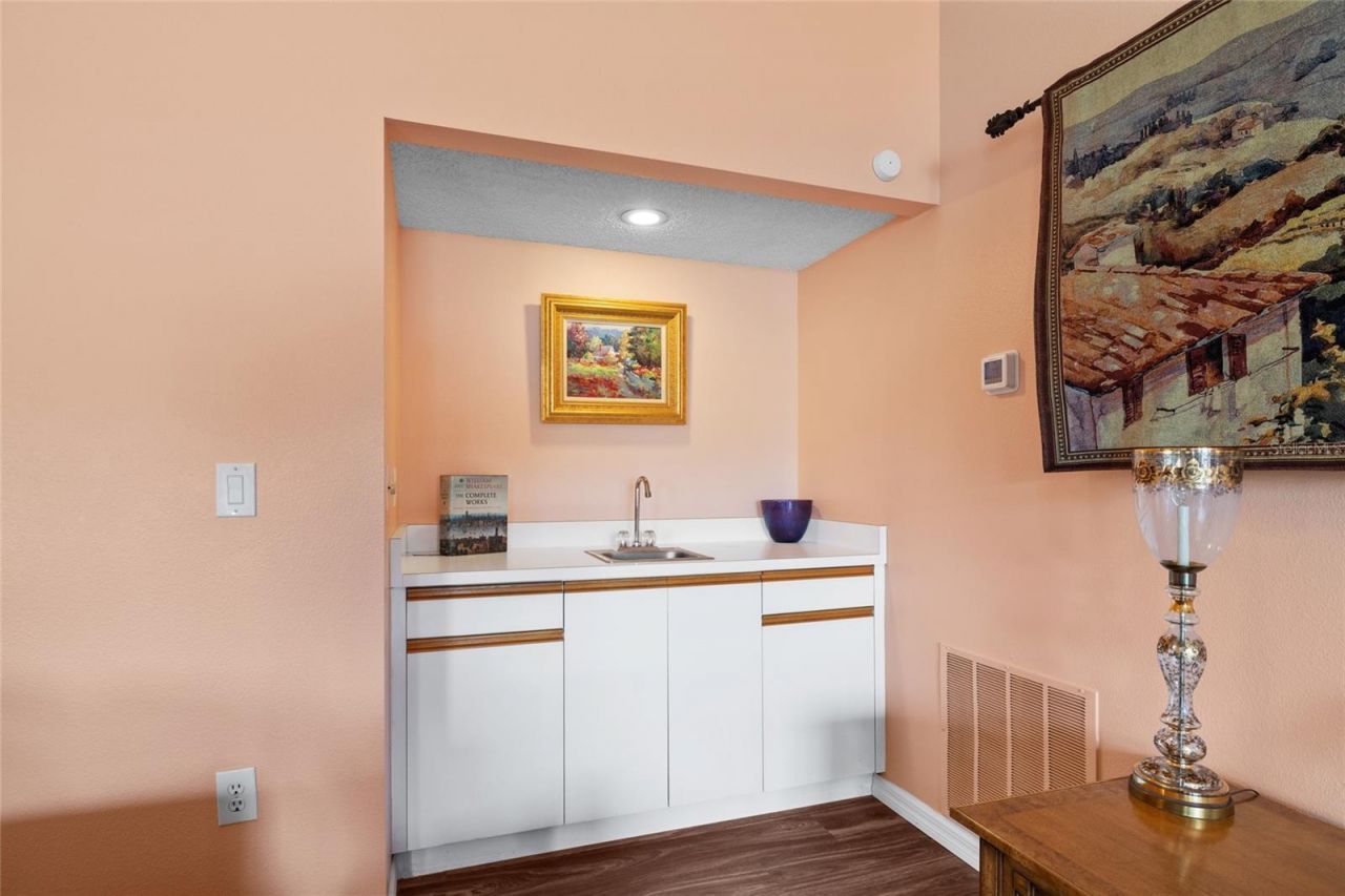 3910 77th Place E, Sarasota, FL 34243 Photo