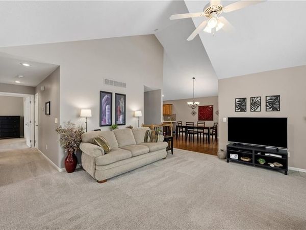 15212 S Greenwood Street, Unit 2001, Olathe, KS 66062