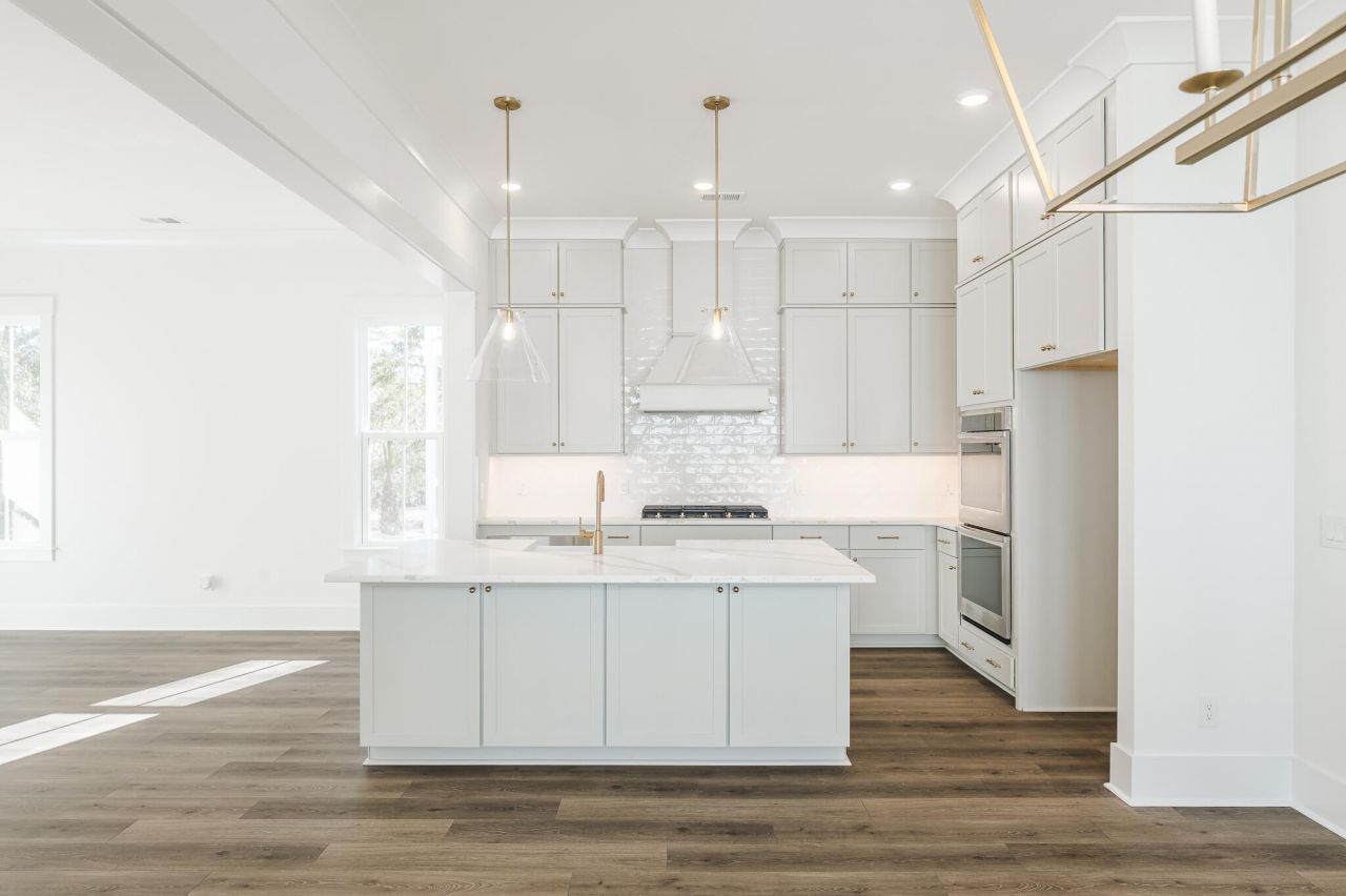 1360 Lucinda Street Photo 12