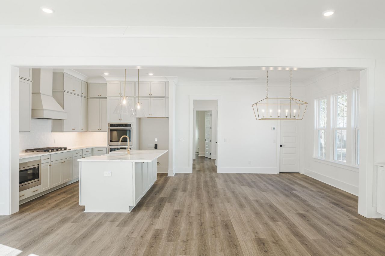 1360 Lucinda Street Photo 14