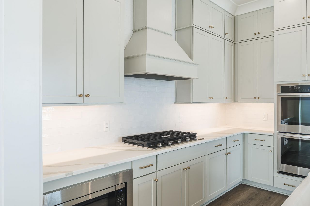 1360 Lucinda Street Photo 15