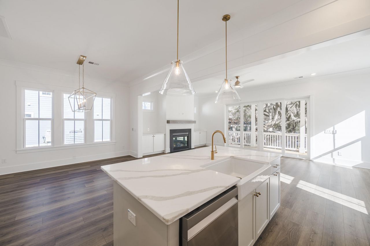 1360 Lucinda Street Photo 16