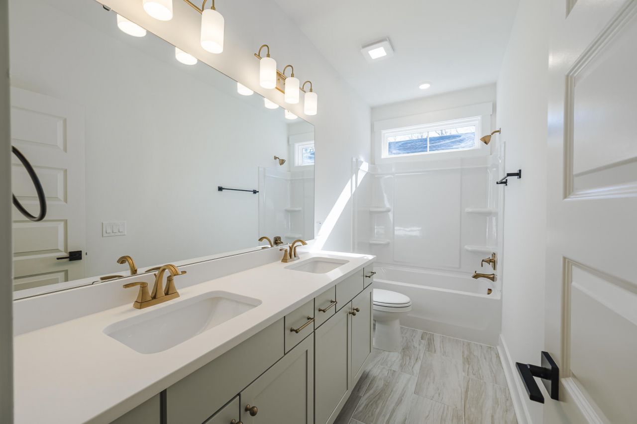 1360 Lucinda Street Photo 20