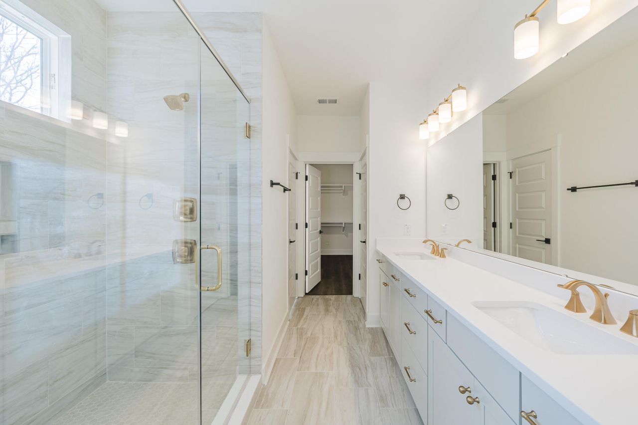 1360 Lucinda Street Photo 27